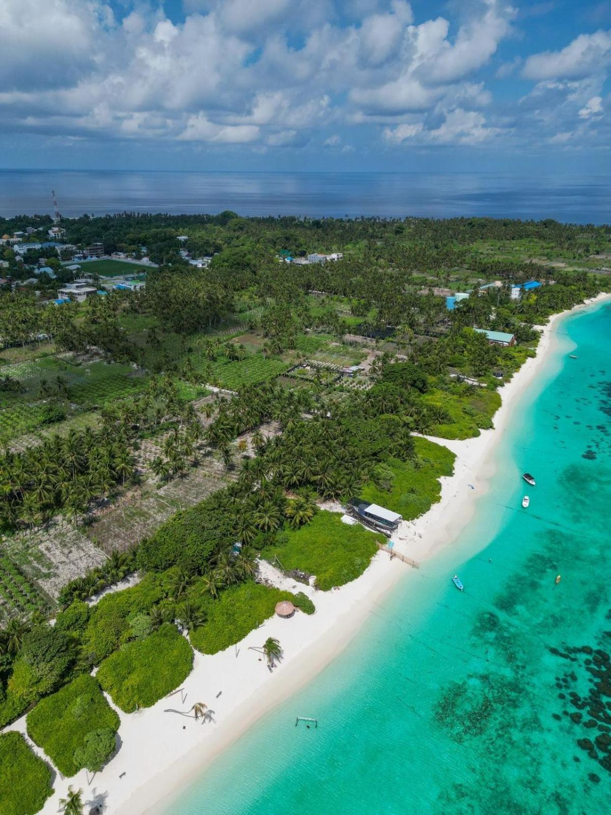 Sands Garden Hotel Thoddoo Exterior photo