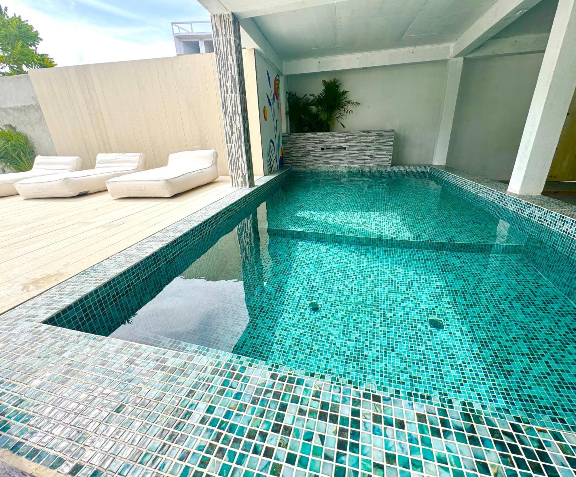 Sands Garden Hotel Thoddoo Exterior photo